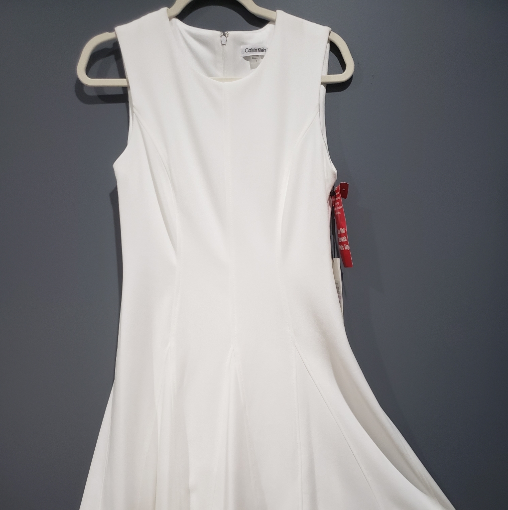 Calvin Klein New Pretty Scattered Midi Dress With Tag Attached.